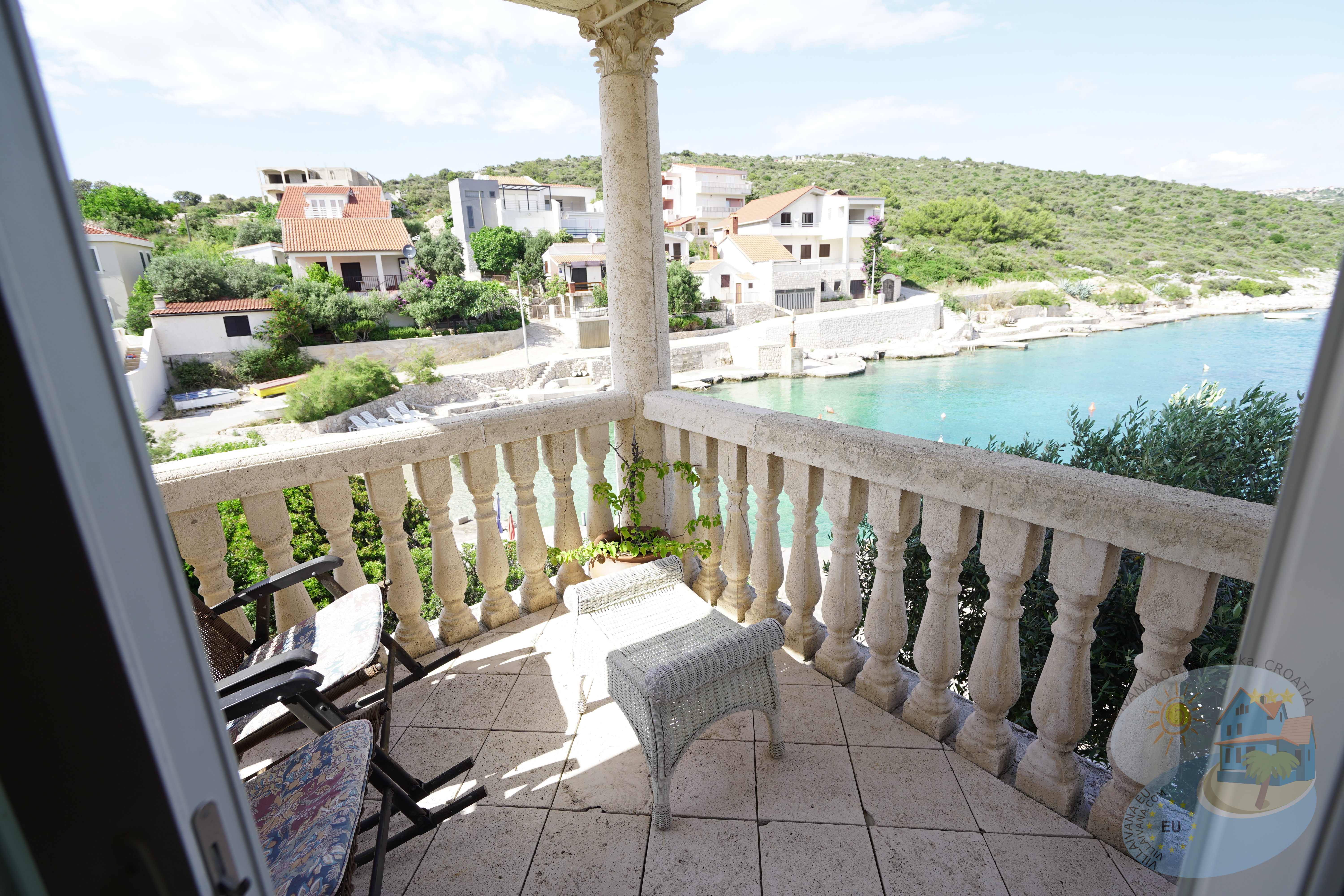 apartment one balcony